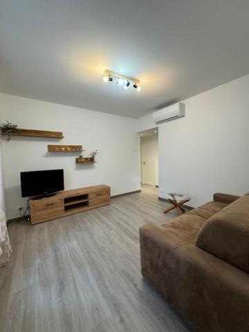 La Foce Apartment *